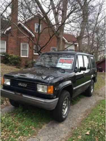 1990 Isuzu Trooper LS Sport Utility 4-Door