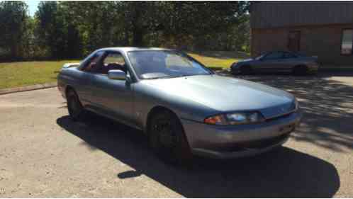 Nissan Skyline GTS (1990)