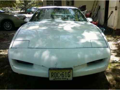 Pontiac Firebird Base (1991)