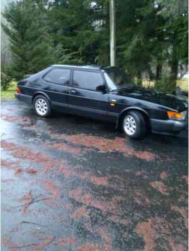 Saab 900 Turbo Hatchback 2-Door (1992)