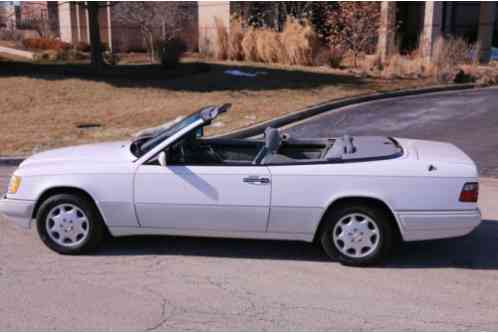 Mercedes-Benz E-Class Convertible (1994)