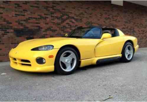 Dodge Viper Base Convertible 2-Door (1995)