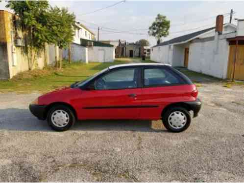 Geo Metro LSi Hatchback 2-Door (1995)