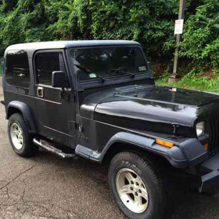 1995 Jeep Wrangler Base Sport Utility 2-Door