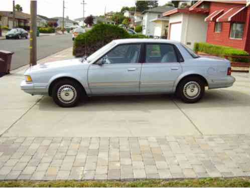 Buick Century Base Sedan 4-Door (1996)