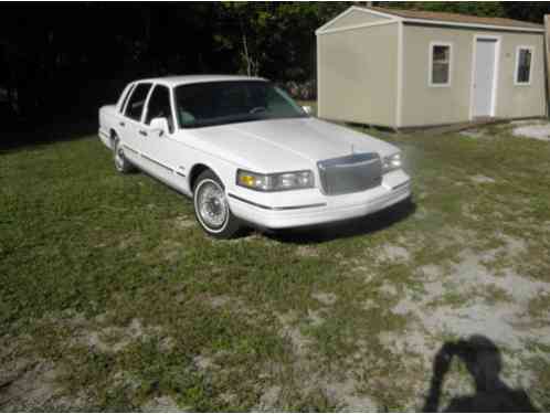 Lincoln Town Car Executive Sedan (1996)