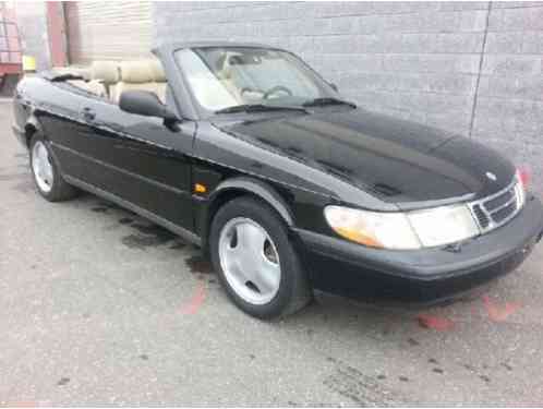 Saab 900 SE Convertible 2-Door (1996)