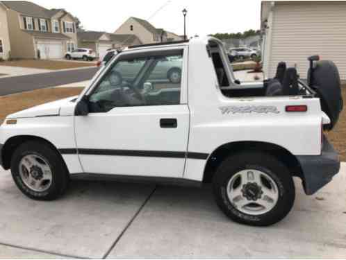 Geo TRACKER RARE 2 PIECE HARD TOP (1997)