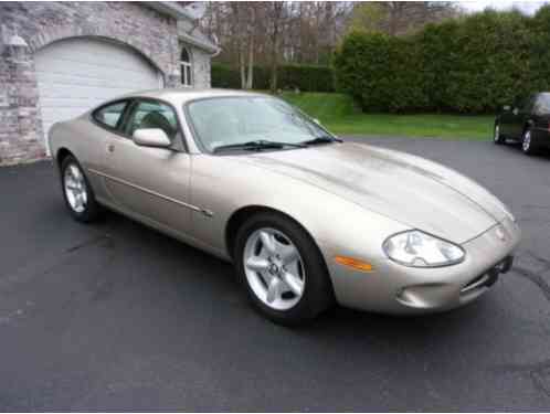 Jaguar XK8 (1997)