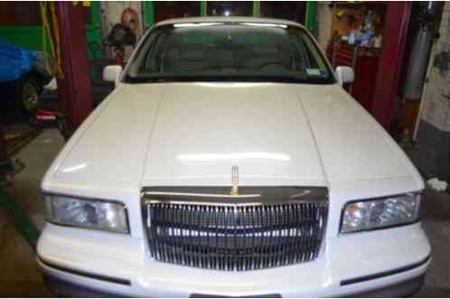 Lincoln Town Car signature series (1997)