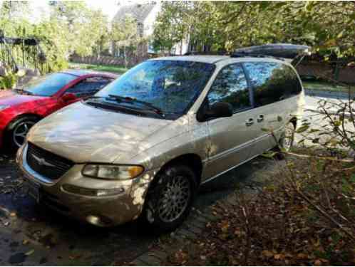 1998 Chrysler Town & Country