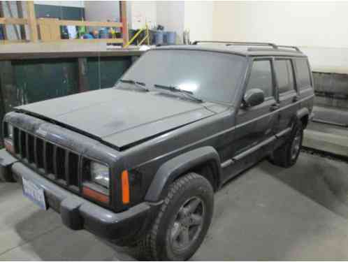 Jeep Cherokee Classic Sport Utility (1998)