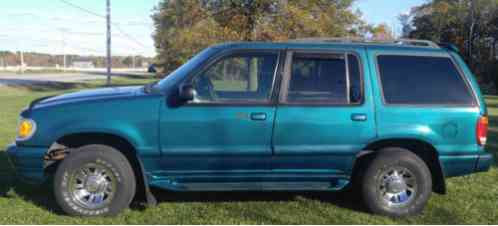 Mercury Mountaineer Base Sport (1998)