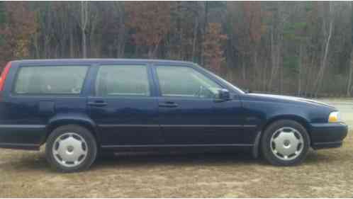 1998 Volvo V70 Base Wagon 4-Door