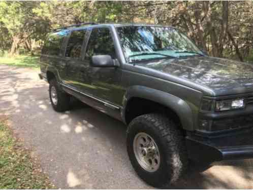 1999 Chevrolet Suburban LT