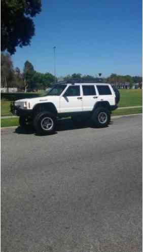 1999 Jeep Cherokee SE Sport Utility 4-Door