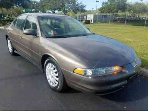 Oldsmobile Intrigue GL (1999)