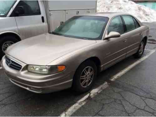 Buick Regal LS Sedan 4-Door (2000)