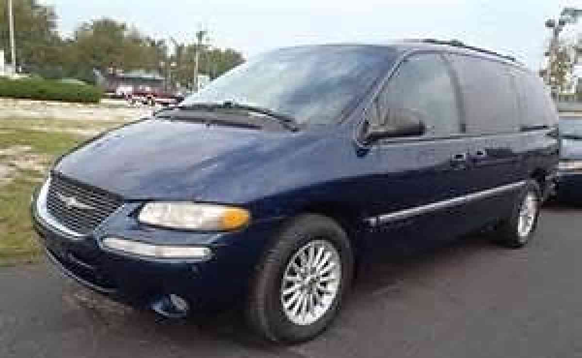 2000 Chrysler Town & Country