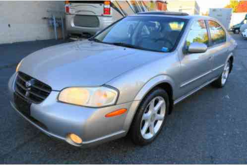 Nissan Maxima SE Sedan 4-Door (2000)