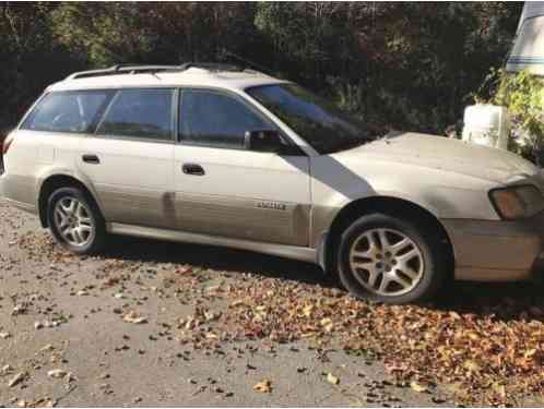 Subaru Outback gold (2000)