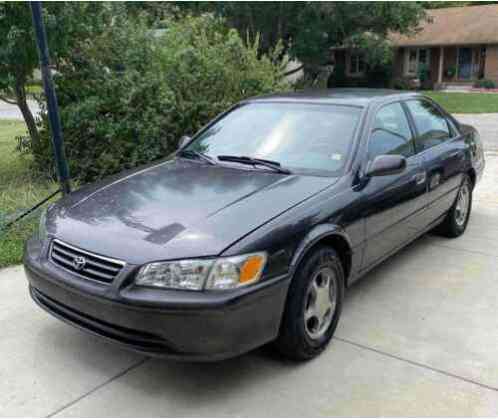 Toyota Camry CE (2000)