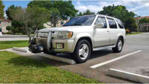 2001 Infiniti QX4 Base Sport Utility 4-Door