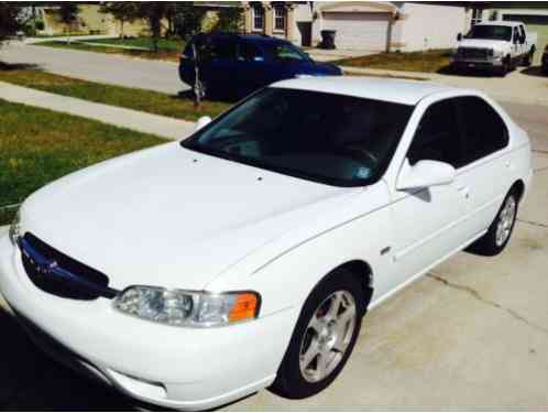 2001 Nissan Altima GXE Sedan 4-Door