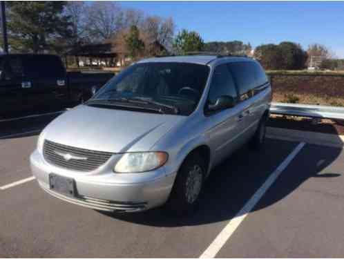 2002 Chrysler Town & Country