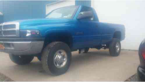 Dodge Ram 2500 SLT Laramie (2002)