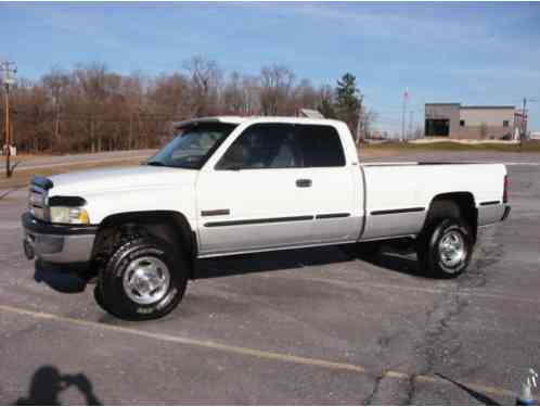 Dodge Ram 2500 SLT Larimie Extended (2002)