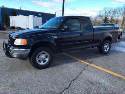 Ford F-150 Lariat 4dr SuperCab 4WD (2002)