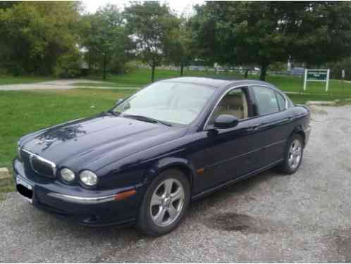 Jaguar X-Type Base Sedan 4-Door (2002)