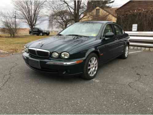 Jaguar X-Type Base Sedan 4-Door (2002)