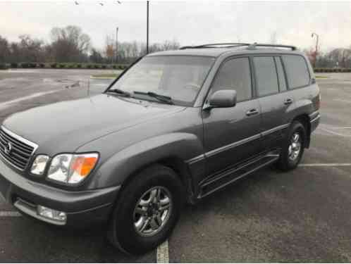 Lexus LX Base Sport Utility 4-Door (2002)