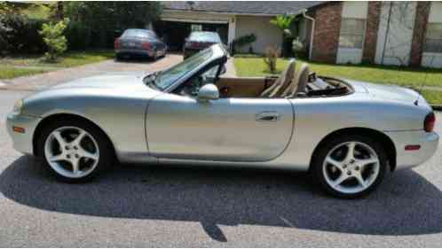 2002 Mazda MX-5 Miata LS Convertible 2-Door