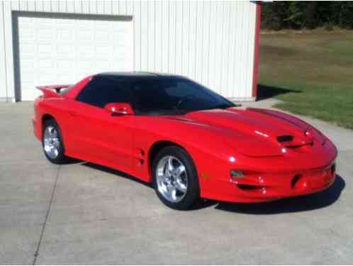 Pontiac Firebird Trans Am Coupe (2002)