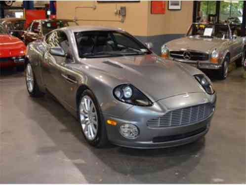 Aston Martin Vanquish -- (2003)