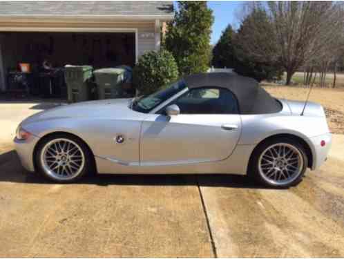 BMW Z4 3. 0i Convertible 2-Door (2003)