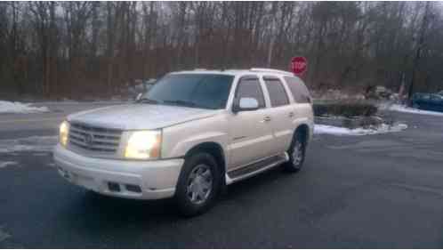 Cadillac Escalade Base AWD 4dr SUV (2003)