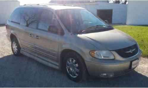2003 Chrysler Town & Country Limited 4dr Extended Mini-Van