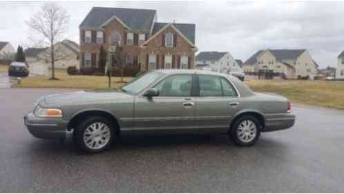 Ford Crown Victoria LX (2003)
