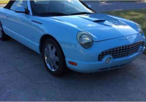 Ford Thunderbird -- (2003)