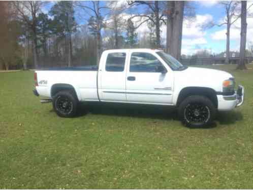 2003 GMC Sierra 2500 SLE Extended Cab Pickup 4-Door