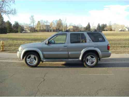 2003 Infiniti QX4 Base Sport Utility 4-Door