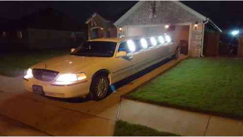 Lincoln Town Car Executive (2003)