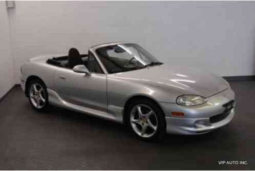 Mazda MX-5 Miata 2dr Convertible (2003)