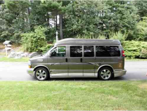 2004 Chevrolet Express Explorer Conversion