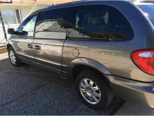 2004 Chrysler Town & Country TOURING PLATINUM EDITION