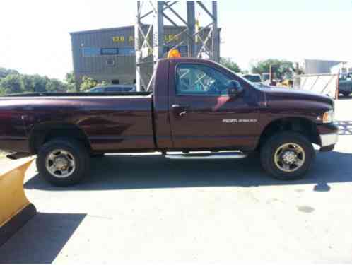 2004 Dodge Ram 2500 SLT Cab & Chassis 2-Door